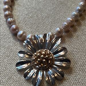Elegant Pearl and Flower Jewelry Set